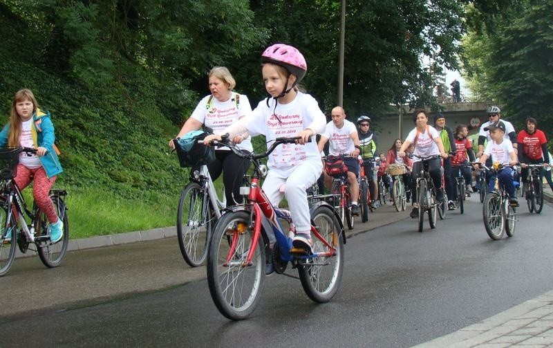 Oświęcim. Rodzinny Rajd Rowerowy po raz 20. Na starcie stanęło ponad 1000 rowerzystów [ZDJĘCIA]