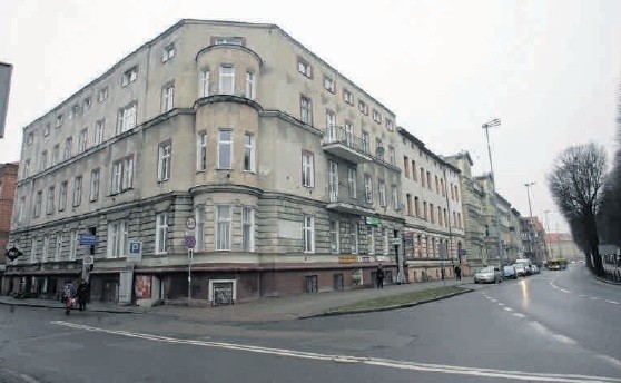 W magistracie zrodził się pomysł , aby przywrócić pierwotny wygląd  secesyjnym kamienicom przy ul. Sienkiewicza 1 i Sienkiewicza 2.