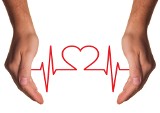 Arytmia serca (zaburzenia rytmu serca) – przyczyny, objawy i leczenie. Sprawdź, czym różni się arytmia komorowa od arytmii nadkomorowej!
