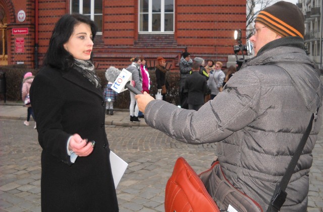 W obronie Katarzyny Nowak grupa kobiet protestowała w lutym pod sądem w Nysie.