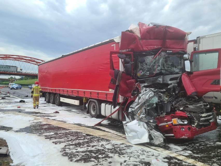 Wypadek na autostradzie A1 w Piekarach Śląskich