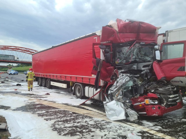 Wypadek na autostradzie A1 w Piekarach Śląskich