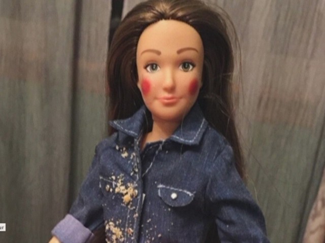 Lalka Barbie z pryszczami i cellulitem | Tygodnik Ostrołęcki
