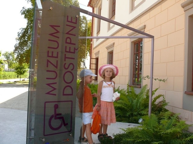 Muzeum w Stalowej Woli szczyci się tym, że jest dostępne dla niepełnosprawnych czyli dla wszystkich.