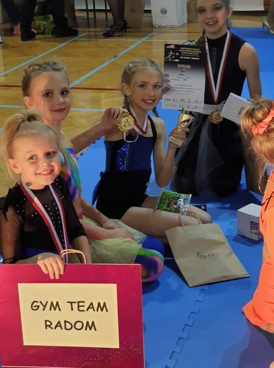 (ZDJĘCIA) Drużyna Gym Team z Radomia wywalczyła pięć medali