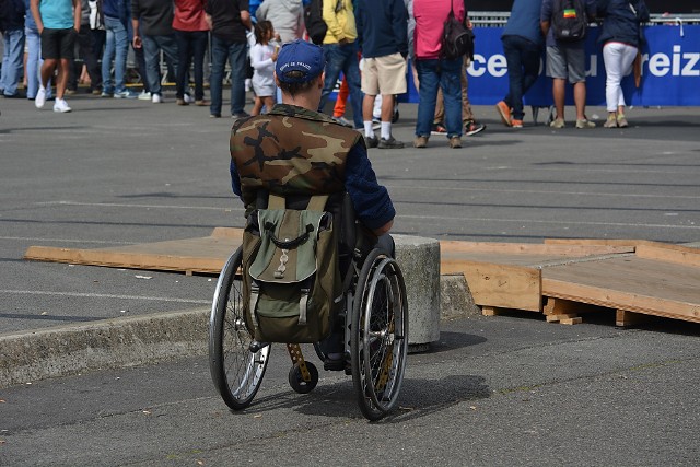 Udział w projekcie jest bezpłatny. Zgłosić się do niego mogą osoby, które już od duższego czasu szukają pracy, jak i te, które dopiero zakończyły leczenie