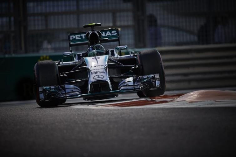 Nico Rosberg w Abu Zabi przegrał tytuł mistrza świata...
