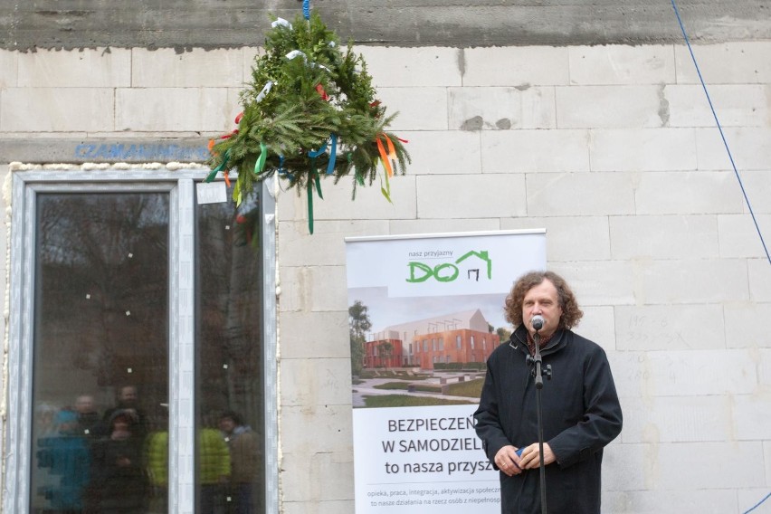 Symbolicznym zawieszeniem wiechy zainaugurowano w...