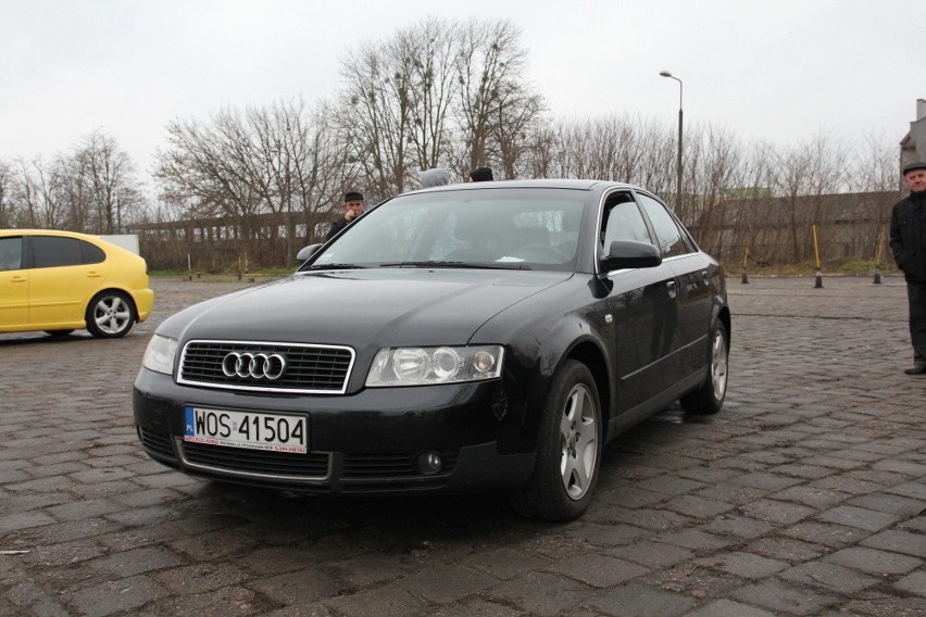 Audi A4, 2001 r., 1,9 TDI, klimatyzacja, elektryczne szyby,...