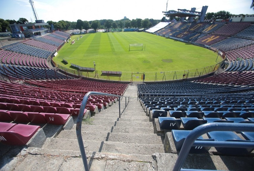 Stadion ma już ponad 100 lat. Nigdy nie był całościowo...