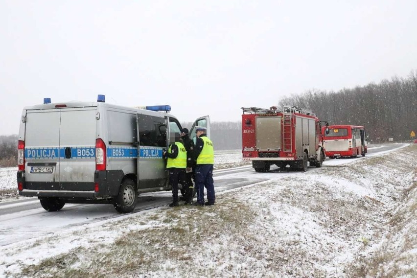 Kierowca miejskiego autobusu pijany w sztok. Zderzył się ze strażakami