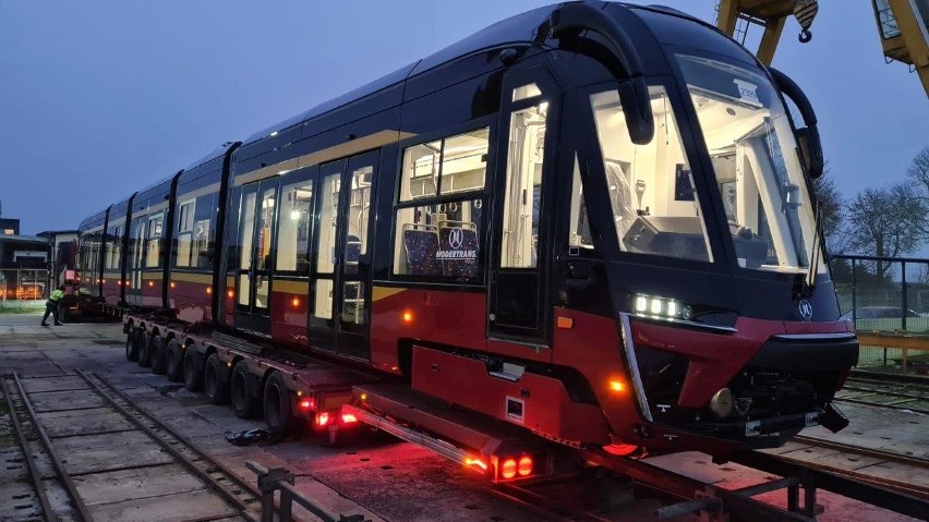 Do Łodzi dotarł pierwszy tramwaj Moderus Gamma. Prezentacja w Mikołajki