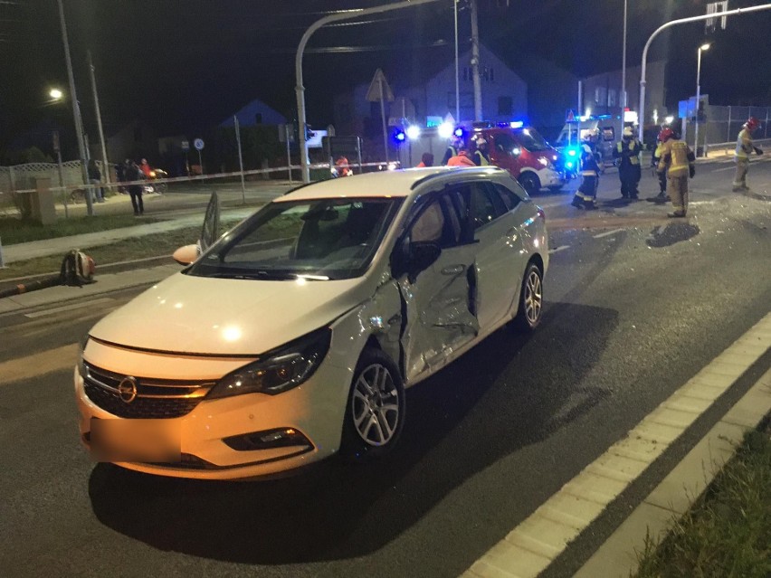 Wypadek na krajowej "73". Zderzenie dwóch samochodów osobowych w Bilczy. Ranne trzy osoby, w tym dwoje dzieci (ZDJĘCIA) 