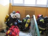 Strażacy ćwiczyli na terenie szkoły [ZDJĘCIA]