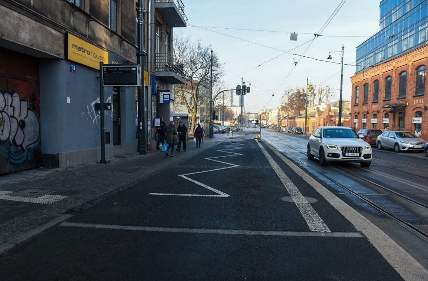 Ulica Dąbrowskiego od piątku oficjalnie otwarta - zakończyły się odbiory. Sygnalizację nie wszędzie włączono... ZDJĘCIA