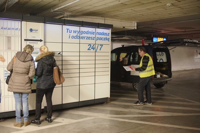 Obecnie liczba Paczkomatów InPost (4,8 tys. urządzeń w Polsce) przekroczyła skalę placówek własnych Poczty Polskiej (4,6 tys.).