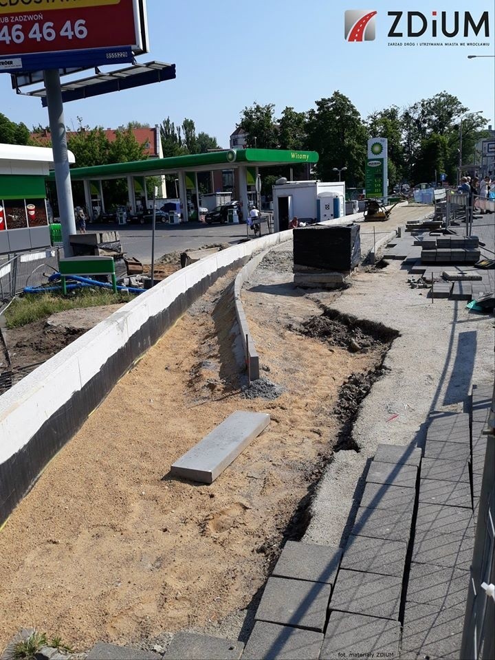 Trwa budowa trasy rowerowej przy alei Kromera               