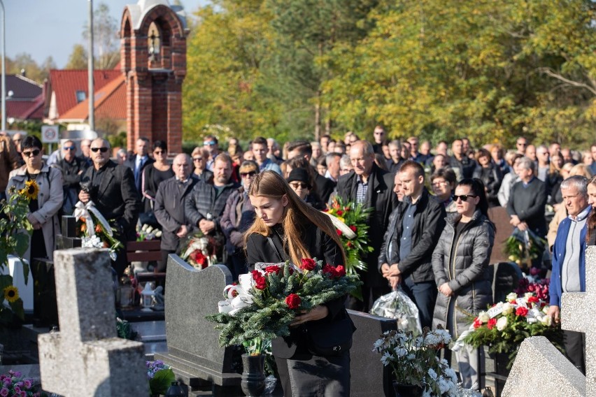 Najbliżsi, przyjaciele i lekkoatletyczna rodzina pożegnali w...