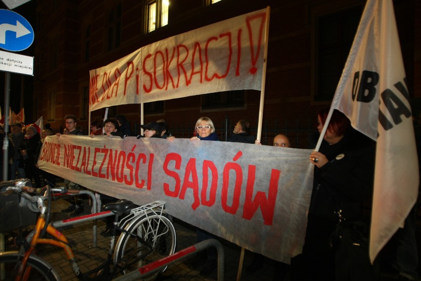 Wrocław: Manifestacja w obronie sądów [ZDJĘCIA]