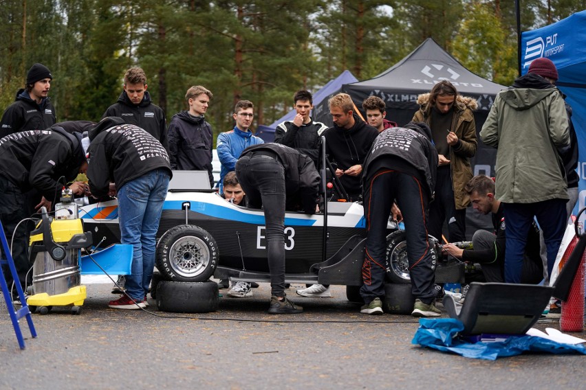 Zespół Wyścigowy PUT Motosport z Politechniki Poznańskiej...