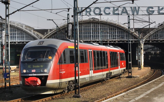 Skomplikowane skrzyżowania torów po stronie niemieckiej już piąty rok uniemożliwiają przejazd polskim pociągom do Görlitz