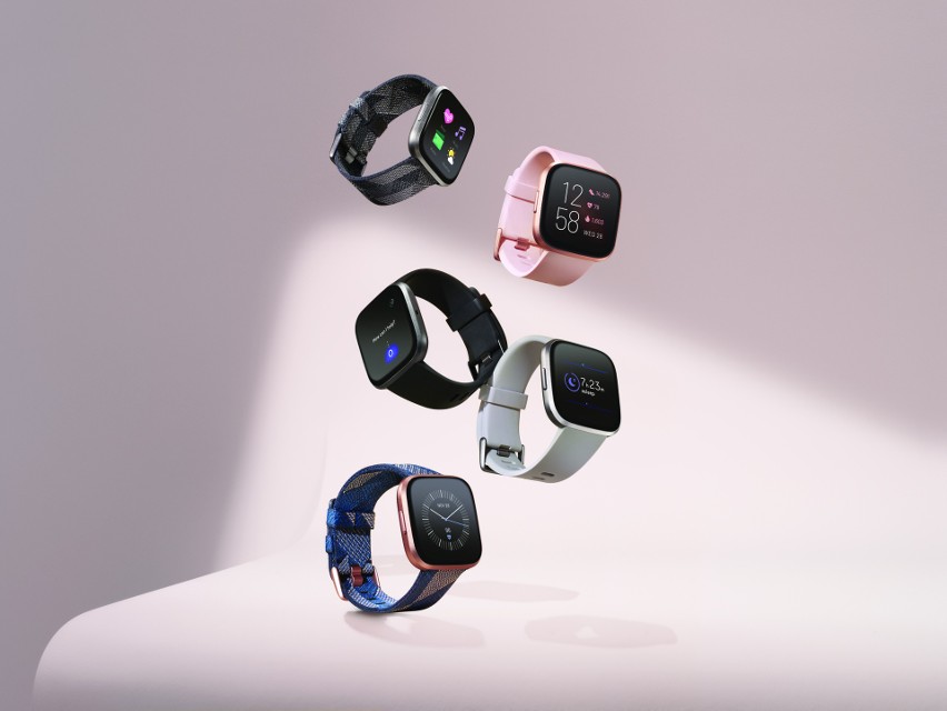 Fitbit wprowadza na rynek swój nowy smartwatch. Versa 2 jest następcą najlepiej sprzedającego się zegarka amerykańskiego producenta