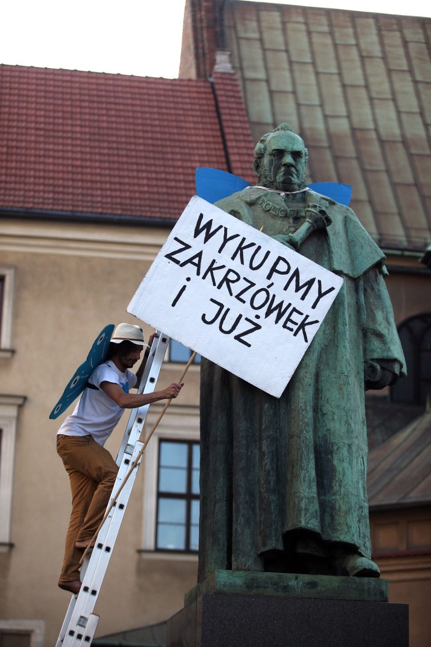 Ważą się losy krakowskiego Zakrzówka. Protest pod magistratem [ZDJĘCIA, WIDEO]