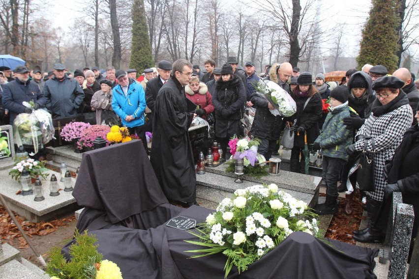 Pogrzeb Jerzego Cnoty. Wybitny śląski aktor spoczął na...