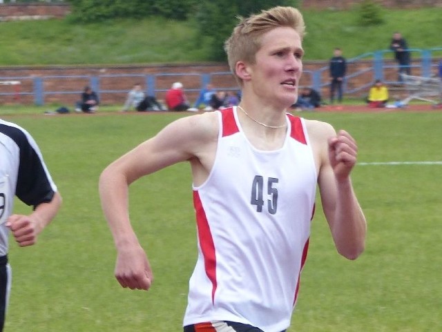 Damian Sator był szósty w biegu na 5000 metrów.
