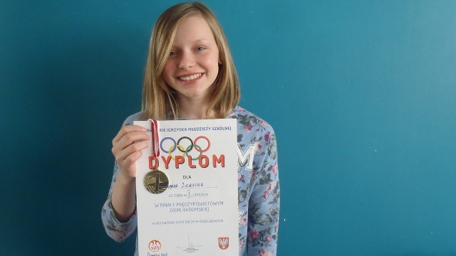 Basia Ziewiecka zdobyła pierwsze miejsce w finale Międzypowiatowym Ziemi Radomskiej w lekkiej atletyce.