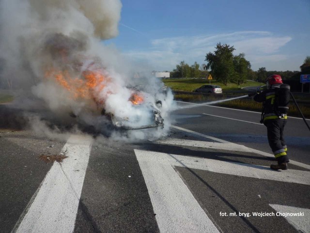 Pożar samochodu osobowego na autostradzie A4 ugasili strażacy PSP Mysłowice