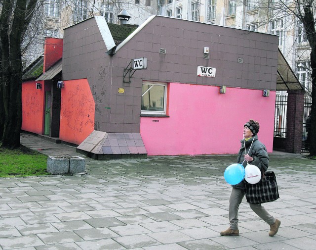 Większość publicznych toalet zlokalizowana jest w centrum Łodzi.