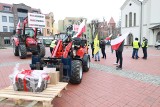 Strajk rolników w Bytowie. Senatorka dostała "prezent" (ZDJĘCIA)