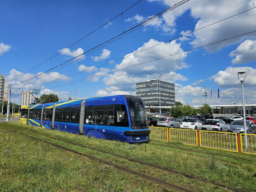 Oddana do użytku trasa tramwajowa na Bielany zapewniła...