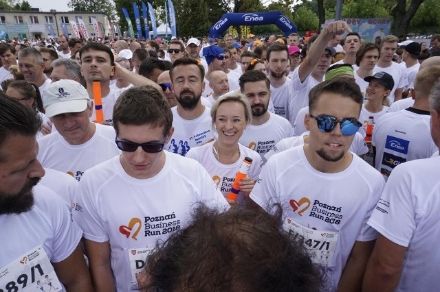 Każdy z uczestników biegu Poland Business Run musi przebiec 4 km. Wszystkim przyświeca szlachetny cel