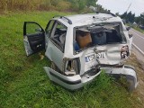 Wypadek w Połańcu. Zderzenie osobówki i ciężarówki na drodze krajowej numer 79. Kierowca w szpitalu [ZDJĘCIA]