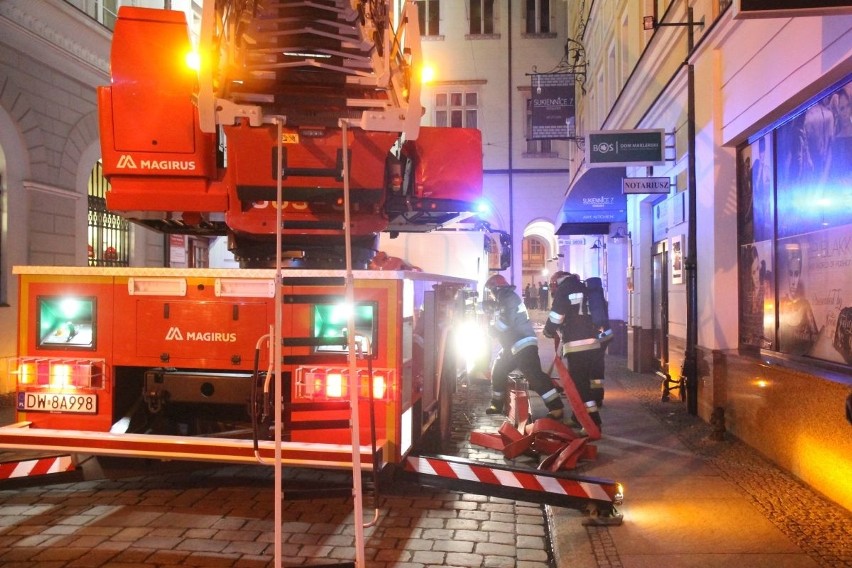 Pożar we wrocławskim Ratuszu. Paliło się na zapleczu sali sesyjnej