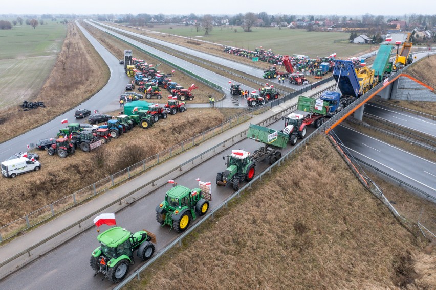 Blokada trasy S7 pod Nowym Dworem Gdańskim. Protest rolników