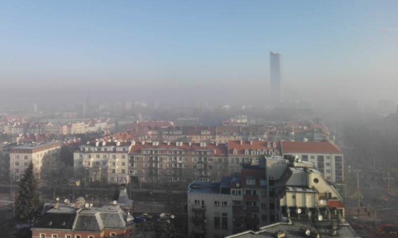 Smog we Wrocławiu. Tak źle jeszcze w tym roku nie było! Mamy najgorsze powietrze w Europie