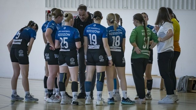 Handball Rzeszów wygrał z SMS w Lublinie.