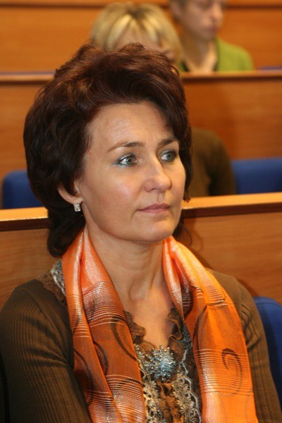 Elżbieta Korus, kierownik Gminnego Ośrodka Pomocy Społecznej  w Zagnańsku mówi, że  komuś zależy na tym aby zdyskredytować obecnego  wójta  Zagdańskiego.