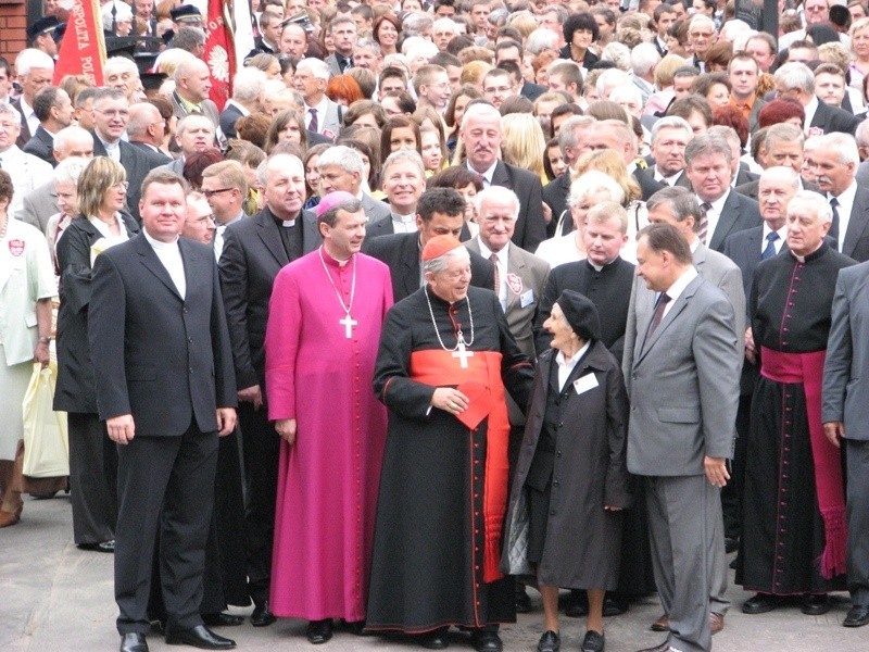 100 - lecie Gimnazjum i Liceum Ogólnoksztalcącego w Ostrowi...