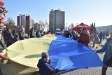 Jastrzębianie maszerowali dla Ukrainy. Mieszkańcy wyrazili w ten sposób solidarność z narodem ukraińskim. Potępili rosyjską agresję