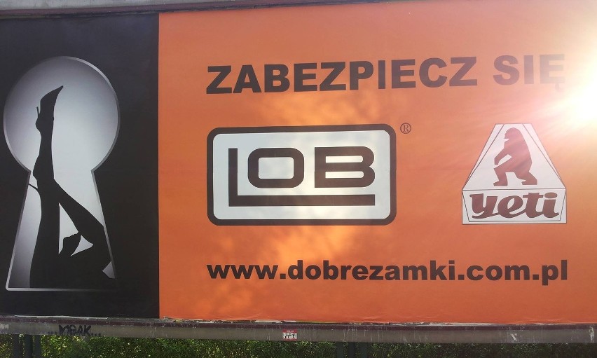 "Grafik płakał jak projektował": Nieudane reklamy z polskich ulic [ZDJĘCIA] Wyrzućmy szpetne szyldy