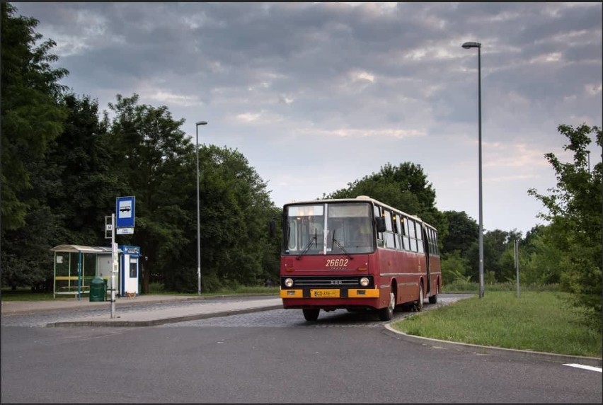 Police. Kupił zabytkowy autobus ikarus i realizuje swoją pasję [ZDJĘCIA, WIDEO]