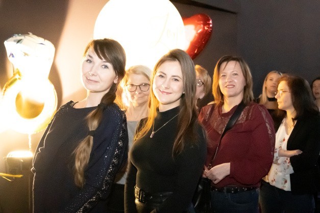 Podlaskie firmy. Niezwykły dzień Kobiet w spółce Plum. Panie zbierały dary i pieniądze na rzecz Ukrainy
