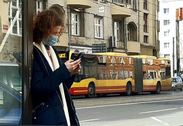 Przystanek autobusowy we Wrocławiu. Zdjęcie ilustracyjne.