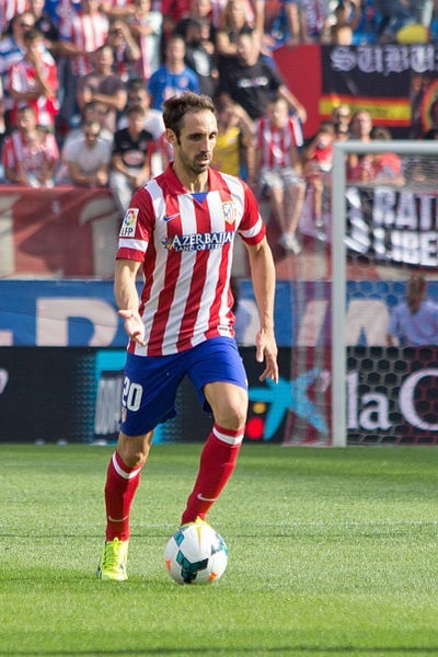 Juanfran (Atletico Madryt) - ekipa mistrza Hiszpanii wygrała trudną grupę z Juventusem i Olympiakosem, dzięki czemu w losowaniu 1/8 finału będzie rozstawiona. Juanfran spisywał się w meczach Atletico bardzo dobrze, o czym świadczy między innymi trzech asyst, wyśmienita jak na defensora.