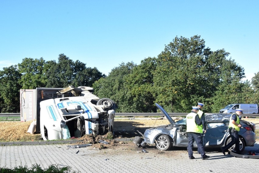Wypadek w Czechowicach-Dziedzicach na DK1 - ciężarówka...