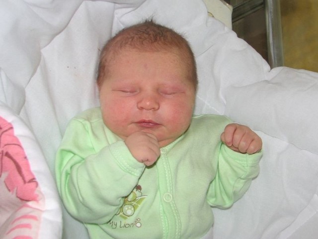 Zuzanna Radgowska urodziła się w czwartek, 19 kwietnia. Ważyła 3520 g i mierzyła 56 cm. Jest pierwszym dzieckiem Judyty i Kamila z Sulęcina-Kolonii